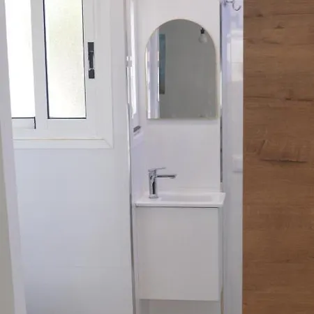 Apartman En Centro De *